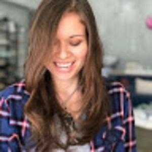 Meet your Posher, Dominique ellis